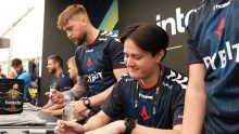 <p>Команда Astralis не сможет соревноваться в 16 -й лиге ESL Pro.</p>