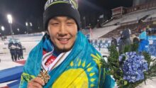 <p> Олимпиец Ербол Хамитов потерпел поражение от соотечественника в лыжных гонках. </p>