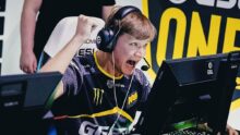 <p>S1mple был представлен компанией NAVI на ESL Pro League Season 16</p>