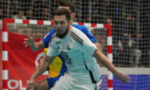 «Каспий» уступает «Атырау» в напряженном матче третьего тура чемпионата Казахстана по футзалу