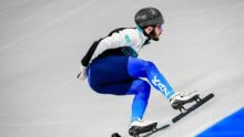 Неудачное падение лишило казахстанца медалей в финале Кубка мира по шорт-треку
