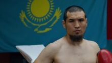 Падение в рейтинге: казахстанский боксер Елеусинов после поражения нокаутом